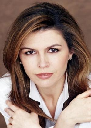 Finola Hughes